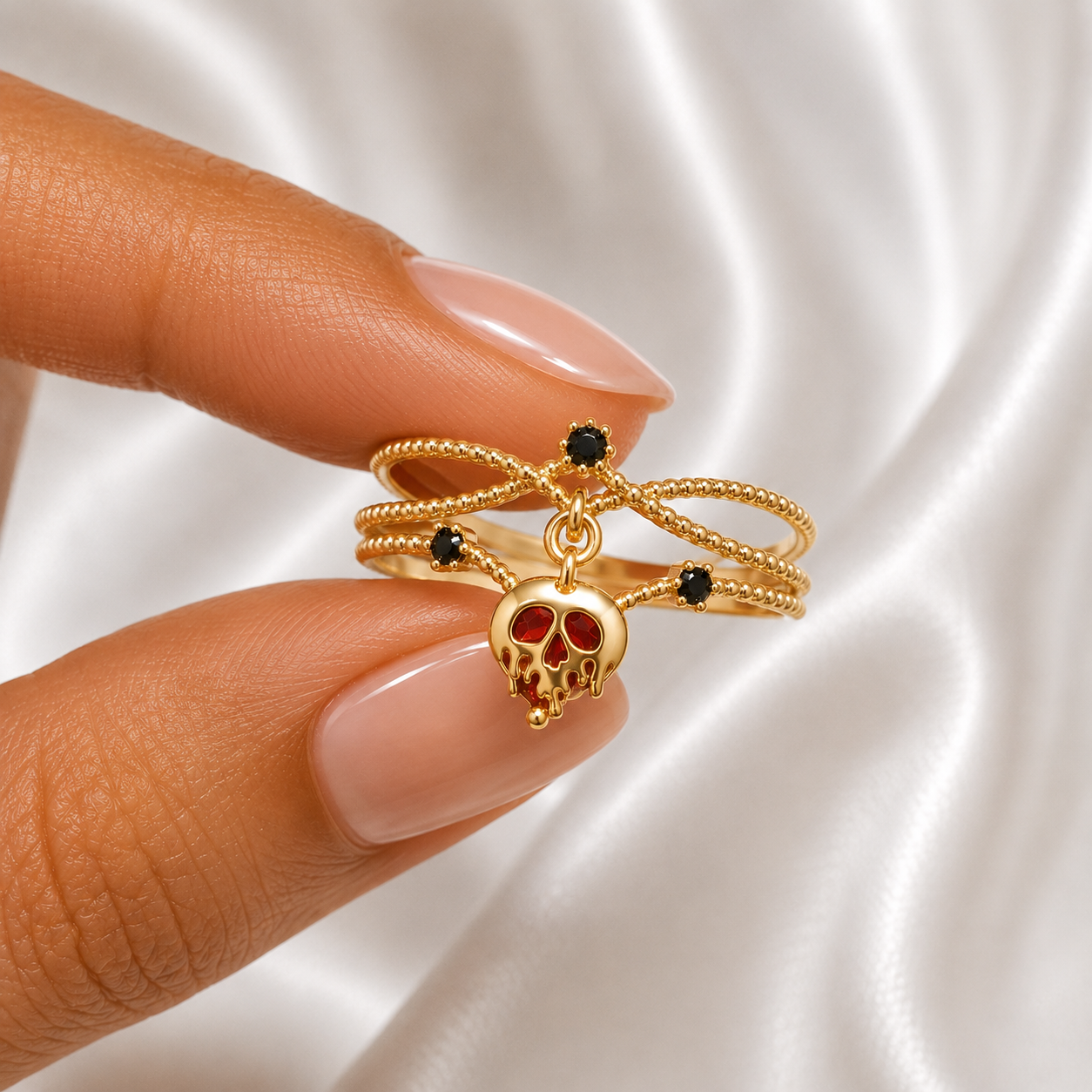 The Poisoned Apple Ring